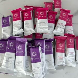 23 Optavia Chocolate Mint, Peanut Butter and Berry Crisp Bars - new, no box